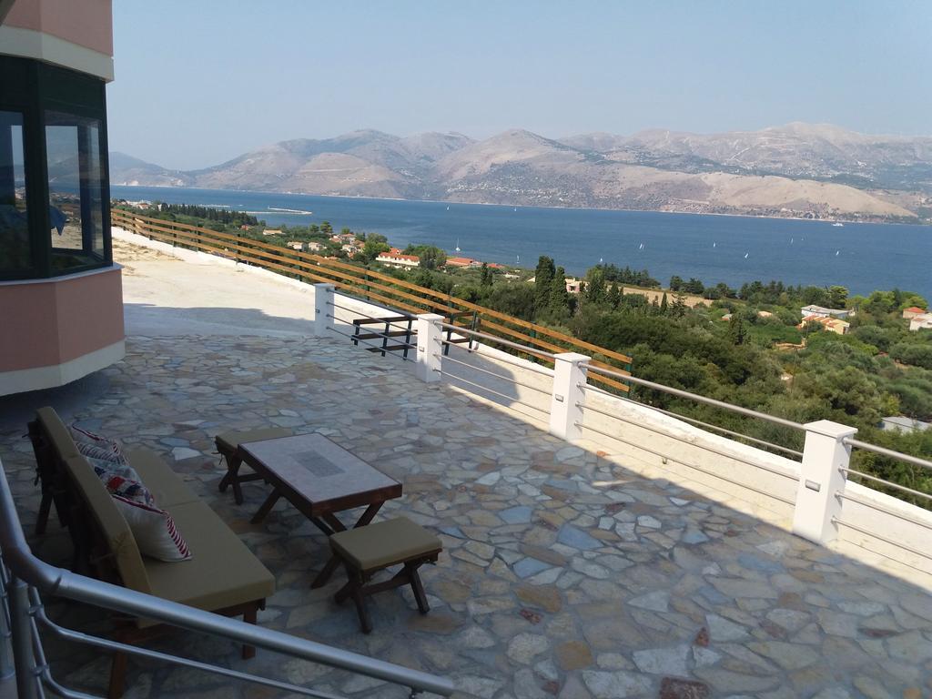 Loggos View Apartments Lixouri Dış mekan fotoğraf