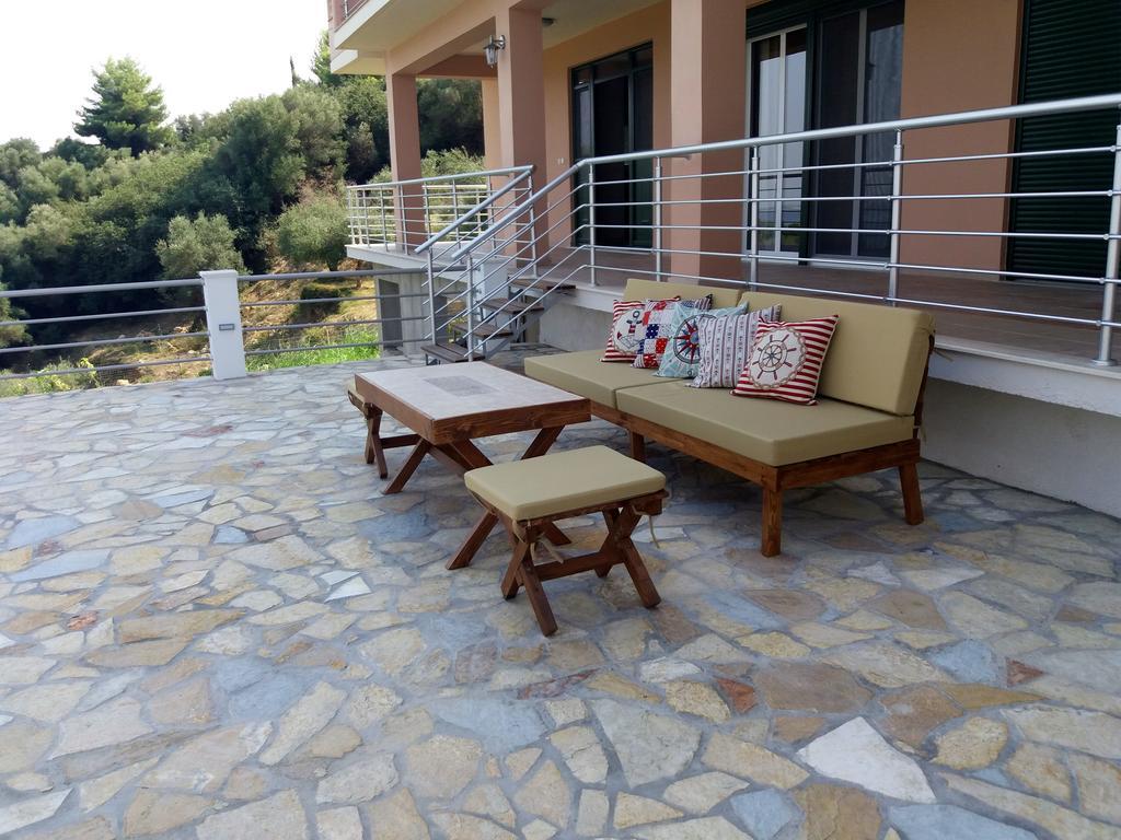 Loggos View Apartments Lixouri Dış mekan fotoğraf